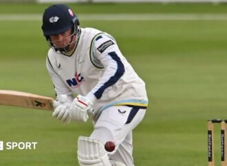 County Championship: Yorkshire beat Nottinghamshire in final game of season