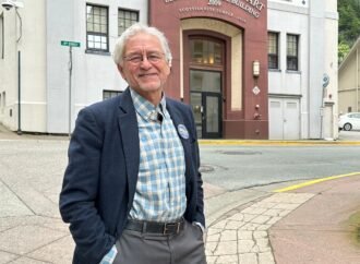 Democrats aim to unite behind one candidate in Alaska governor’s race as they hope to flip the seat