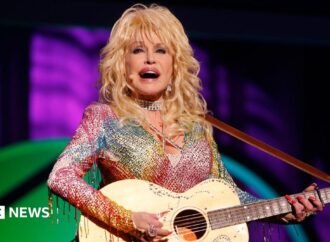 Dolly Parton’s manager accuses nephew who announced her death of threats and intimidation