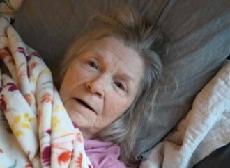 Drugs are widely used to sedate dementia patients. Her sons wanted to keep her off them