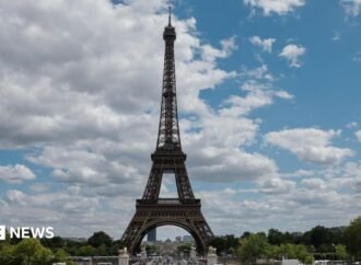 Eiffel Tower shut by staff strike over women being moved for religious visit