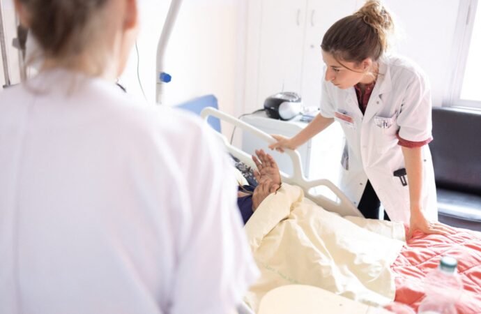 Employer health costs are set to jump the most since 2003—and even health care workers are struggling to afford care | Fortune