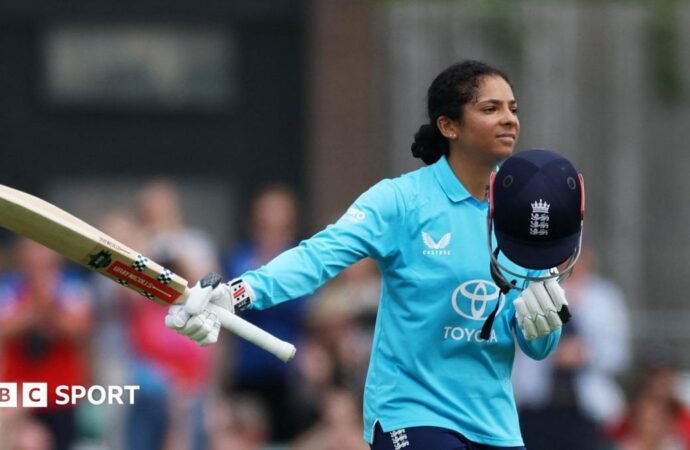 England v Ireland: Sophia Dunkley cetury seals hosts’ dominant series clean sweep