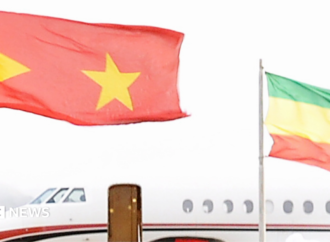 Ethiopia’s Mekelle airport in Tigray seized by local forces, residents tell the BBC.