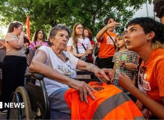Evicted Spanish pensioner, Maricarmen Abascal, can move home, lawyer says