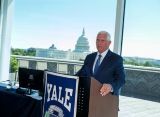 Exclusive: Inside the room where Nancy Pelosi and Mike Pence shared an emotional embrace in front of America’s leadership class | Fortune