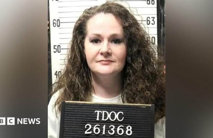 Execution of US murderer Christa Pike halted shortly before it was due to happen