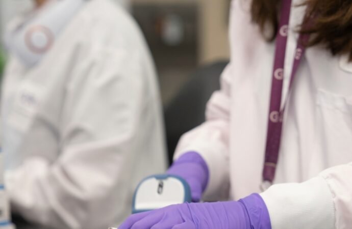 FDA panel endorses first-of-a-kind cancer blood test from Grail