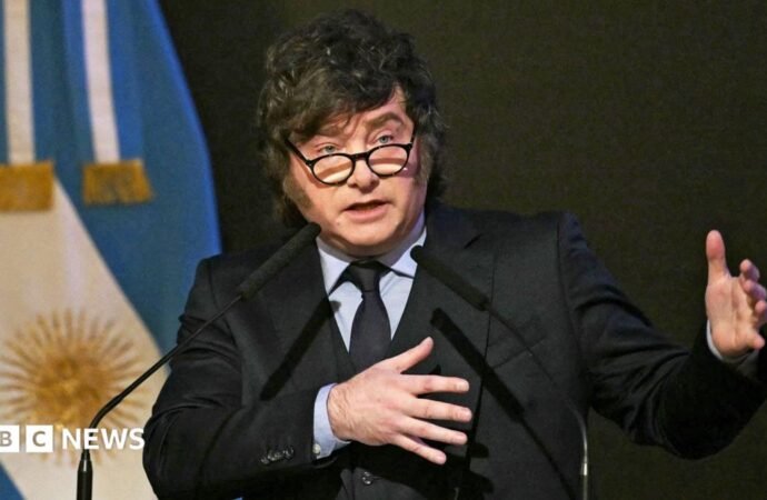 Falkland Islands: UK support ‘unwavering’ after Argentina restates claims