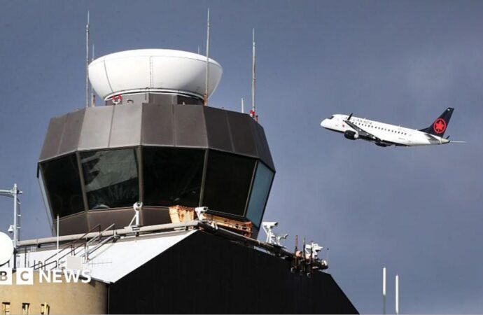 Flights at major US airports delayed after cable cut by construction workers