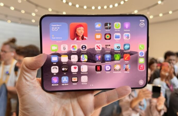 Forget the iPhone Duo — the First iPhone Had More Hype and a More Shocking Price – CNET