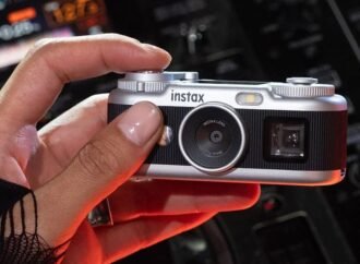 Fujifilm’s Instax Pal 2 is a tiny digital camera that may not disappoint