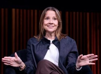 GM CEO Mary Barra shares some of Warren Buffett’s ‘phenomenal advice’