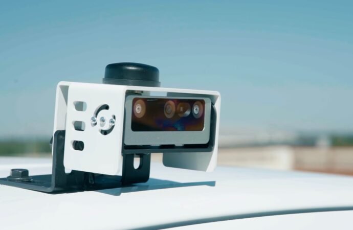 Garbage trucks analyze thousands of homes with AI-powered cameras
