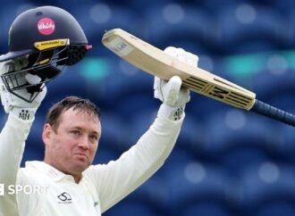 Glamorgan Cricket: Colin Ingram to retire for coaching role at the club