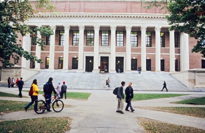 Harvard’s last Affirmative Action program is for the rich | Fortune