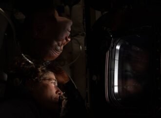 How NASA and Nikon Captured Those Stunning Artemis II Moon Photos – CNET