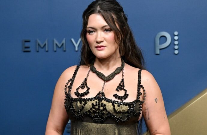 How ‘The Pitt’ Star Isa Briones Achieved Her Greek Goddess Glam at the 2026 Emmys