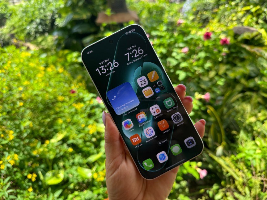 Xiaomi 18 Pro's phone screen