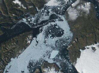 Ice Island Survives Run-In With Joe Island – NASA Science