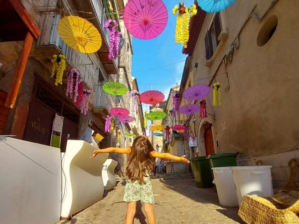 I’m an American mom raising 2 kids in Italy. Parenting here is completely different.