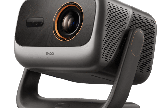 JMGO’s very bright all-in-one projector looks ideal for gamers and sports