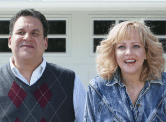 Jeff Garlin Says ‘Undiagnosed Bipolar’ Made Him ‘Mean’ on ‘The Goldbergs’ Set; Wendi McLendon-Covey Responds: ‘I Remember Things Differently’