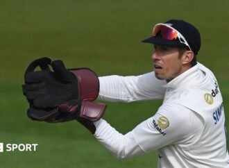 John Simpson: Nottinghamshire sign wicketkeeper from Sussex