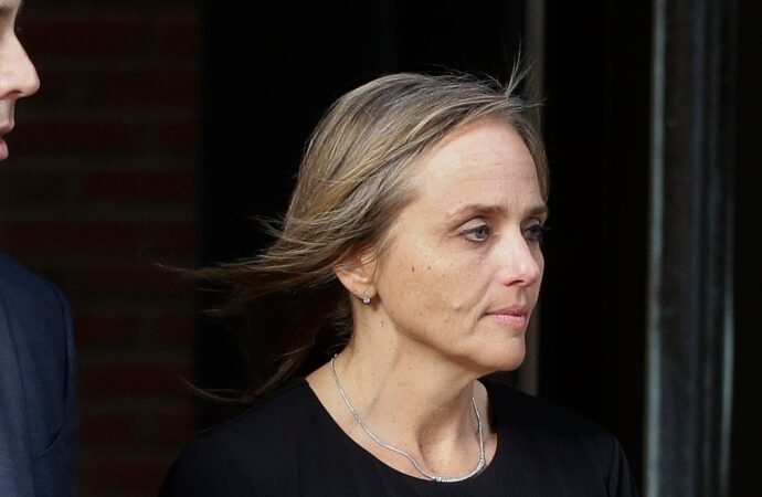 Judge accused of enabling immigrant to escape ICE gets a rare public reprimand