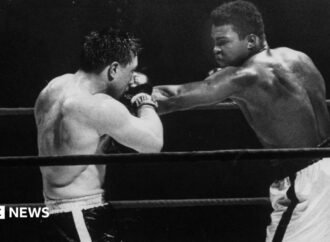 Legendary Canadian boxer George Chuvalo dies aged 89