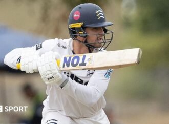 Leus du Plooy: Middlesex fight ECB overseas ruling
