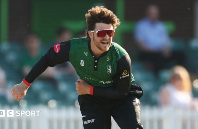 Liam Trevaskis: Leicestershire off-spinner set to leave club