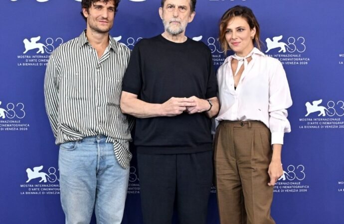Louis Garrel Jokes About ‘Moretti Method’ Acting at Press Conference for Nanni Moretti’s ‘It Will Happen Tonight’
