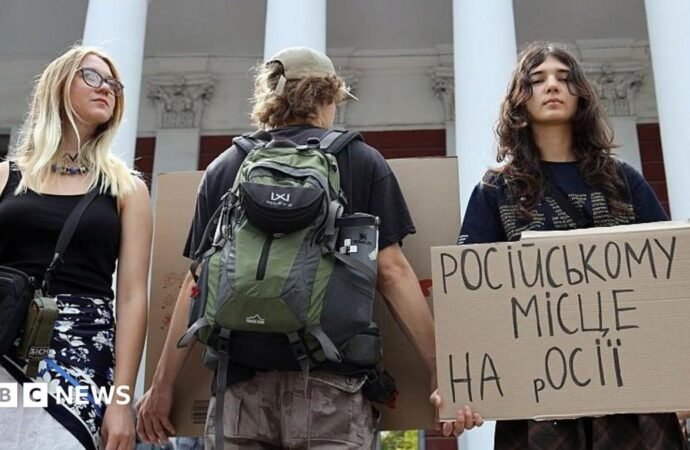 Majority Russian-speaking city in Ukraine considers language ban in the arts