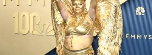 Meg Stalter Shocks Emmys by Transforming Into a Golden Human Emmy on Red Carpet