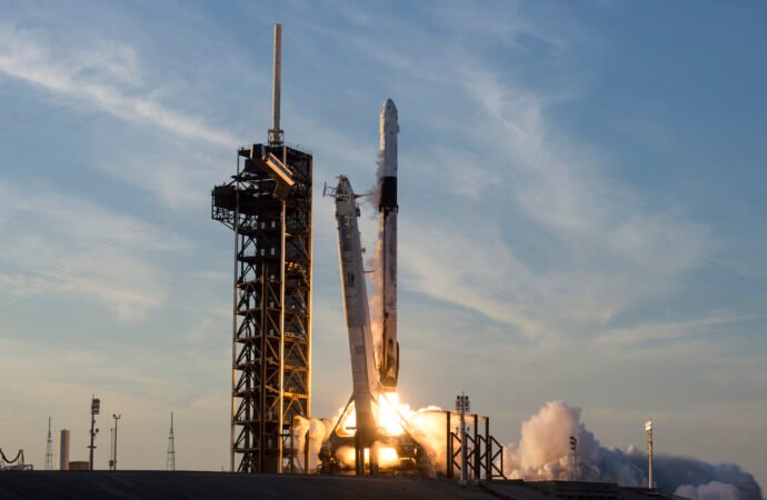 NASA Awards SpaceX Three Crew Flights to Space Station – NASA