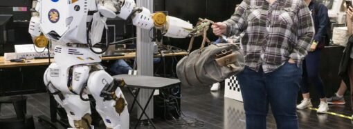 NASA wants to send humanoid robots to the moon