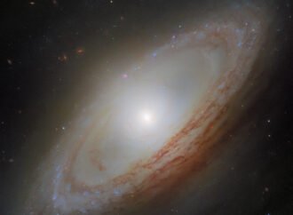 NASA’s Hubble Spots an Out-of-Sync Galaxy – NASA Science