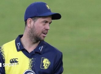 Nathan Sowter: Durham spinner to join Surrey for 2027 season