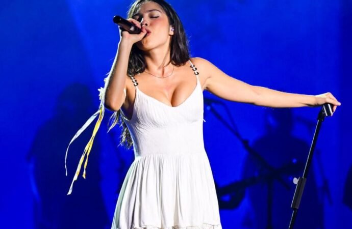 Olivia Rodrigo’s ‘Unraveled’ Tour Setlist: Every Song Played on Opening Night in Connecticut