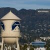 Paramount agrees invest $1.5 billion in domestic movies and create a board for editorial independence at CNN, CBS as part of deal for Warner Bros. | Fortune