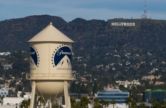 Paramount agrees invest $1.5 billion in domestic movies and create a board for editorial independence at CNN, CBS as part of deal for Warner Bros. | Fortune