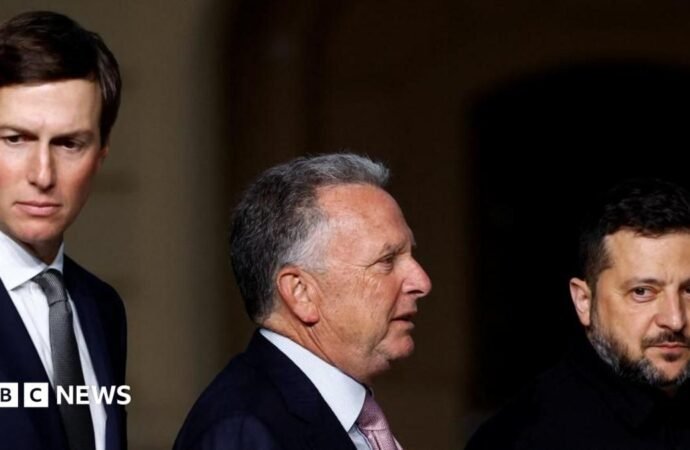 Peace talks rich in symbolism but differences between Russia and Ukraine remain