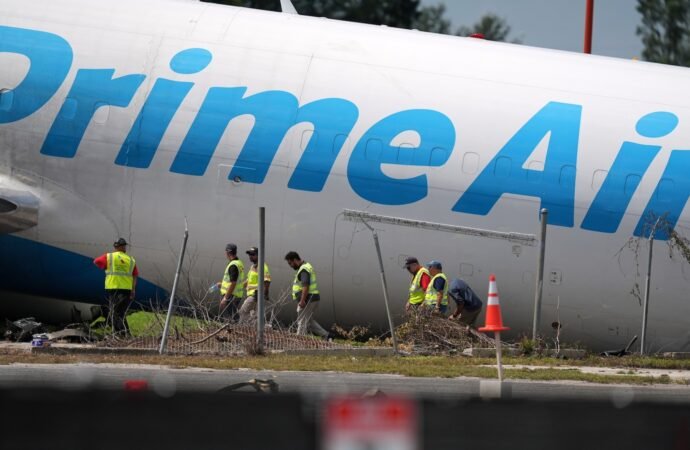 Pilot of cargo plane that careened off Miami runway warned it was coming in too fast