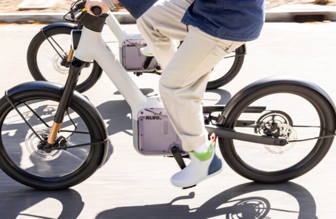 Rivian spinout Also apologizes for delays in shipping futuristic e-bikes