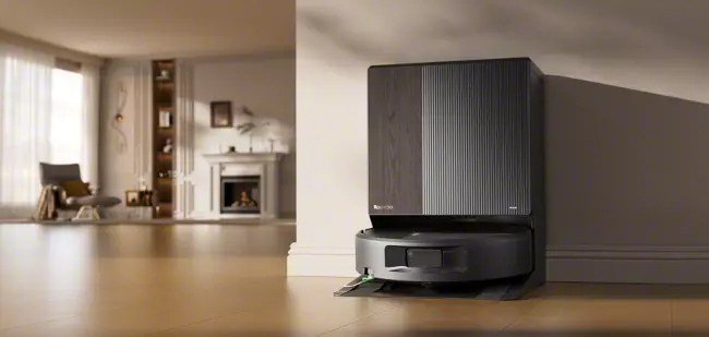 Roomba Max 875 Combo and docking station.