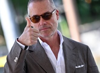 Rupert Murdoch ‘Is Very Happy’ Guy Pearce Is Playing Him in ‘Ink’; Actor Says Mogul’s Daughter Shared Praise