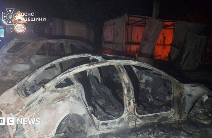 Russia and Ukraine exchange strikes as two killed at Moldova border