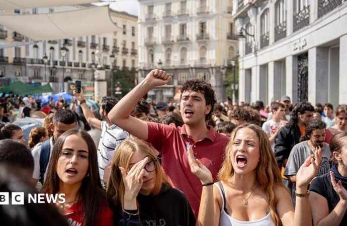 Spain announces new housing measures after protests over 87-year-old woman’s eviction