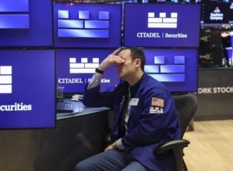 Stocks are in a late-stage bubble and poised to crash 21% next year, while Treasury yields above 5% will signal a new era of tight money, analysts say | Fortune
